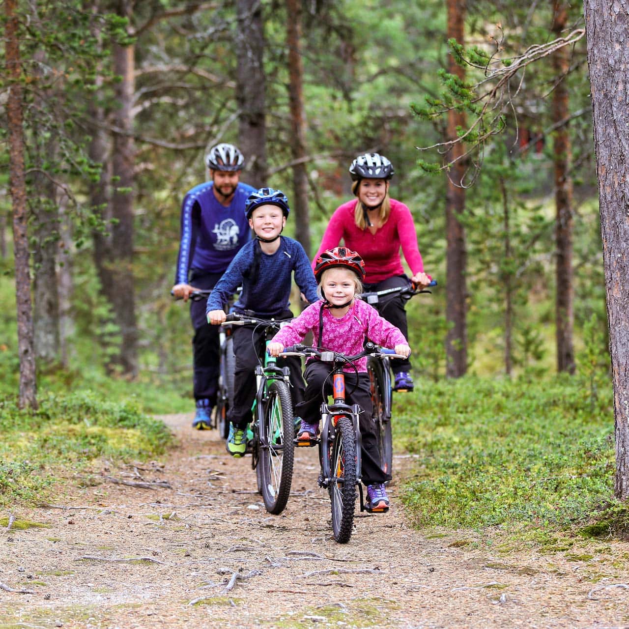 Sommer-Savalen-2016-aug-71_just-1280 Savalen-Fjellhotell-Spa, fjellspa, sommer-idyll, herlig sommer til fjells, familie, aktiviteter, hest, sykkel, tur, besøk julenissen